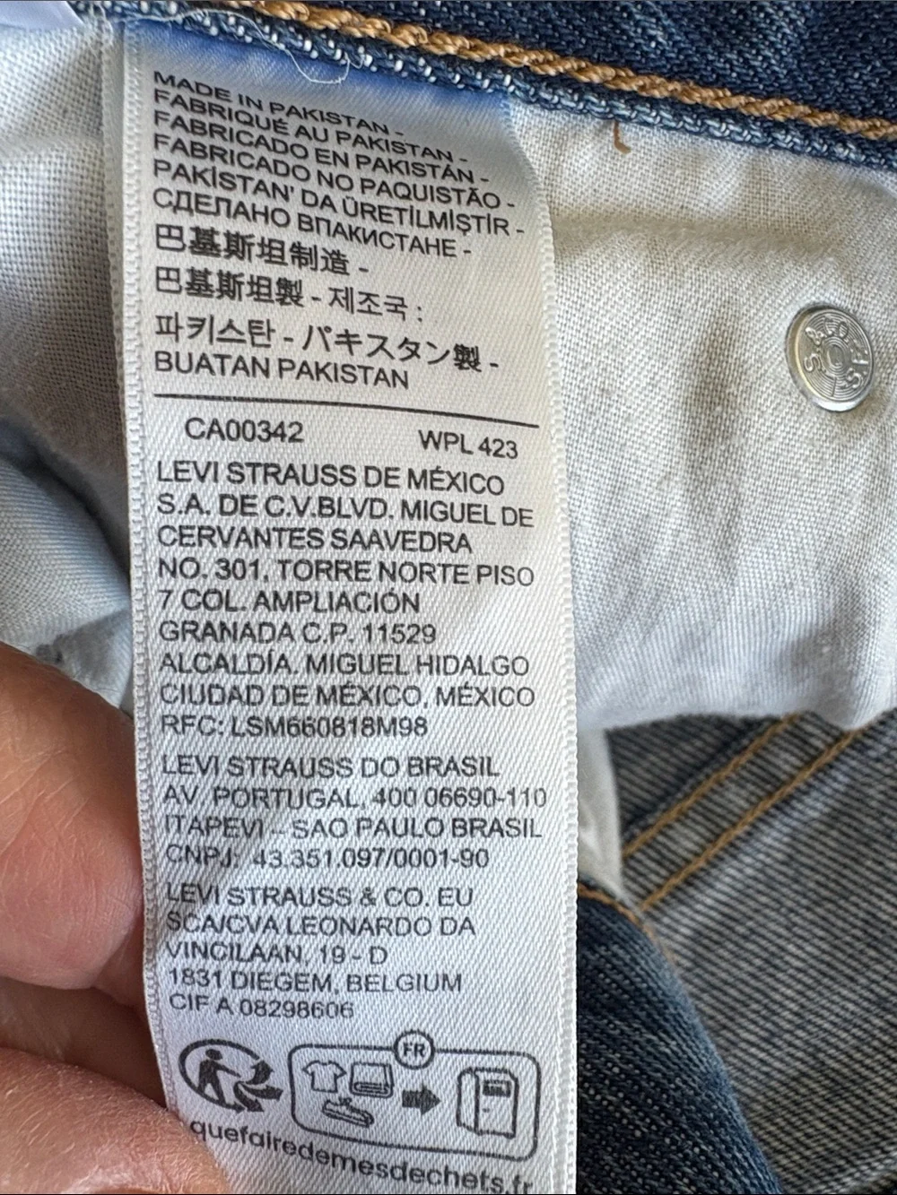 Levi’s High Rise Baggy Denim Shorts Worn Memory Jean Jorts W32 Flat 18" EUC - Picture 14 of 15